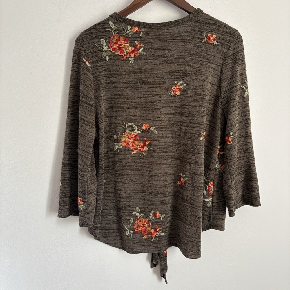 Fig and Flower Womens Floral Embroidered Sweater Cardigan Size M Heather Brown - Picture 3 of 10